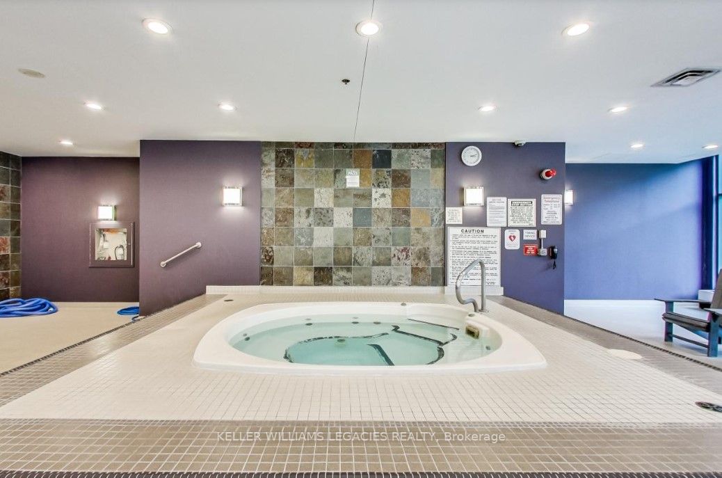 219 Fort York Blvd, #304