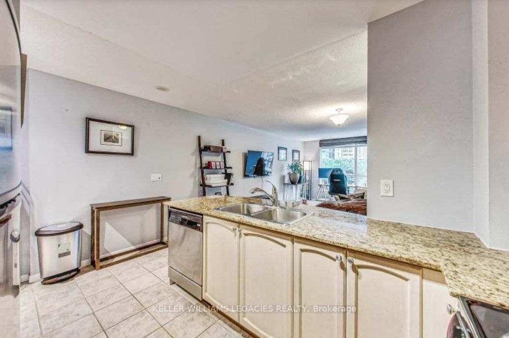 219 Fort York Blvd, #304