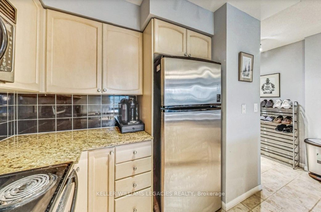 219 Fort York Blvd, #304