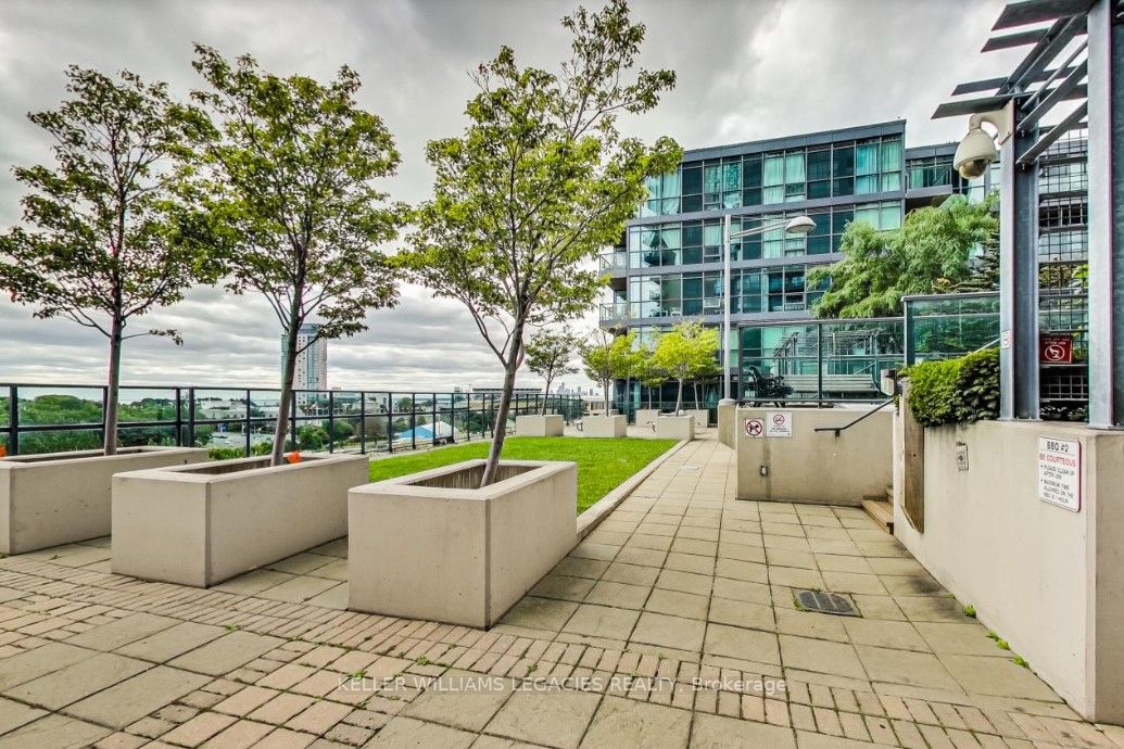 219 Fort York Blvd, #304