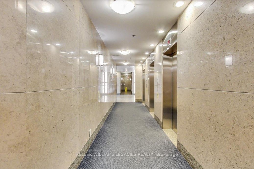 219 Fort York Blvd, #304
