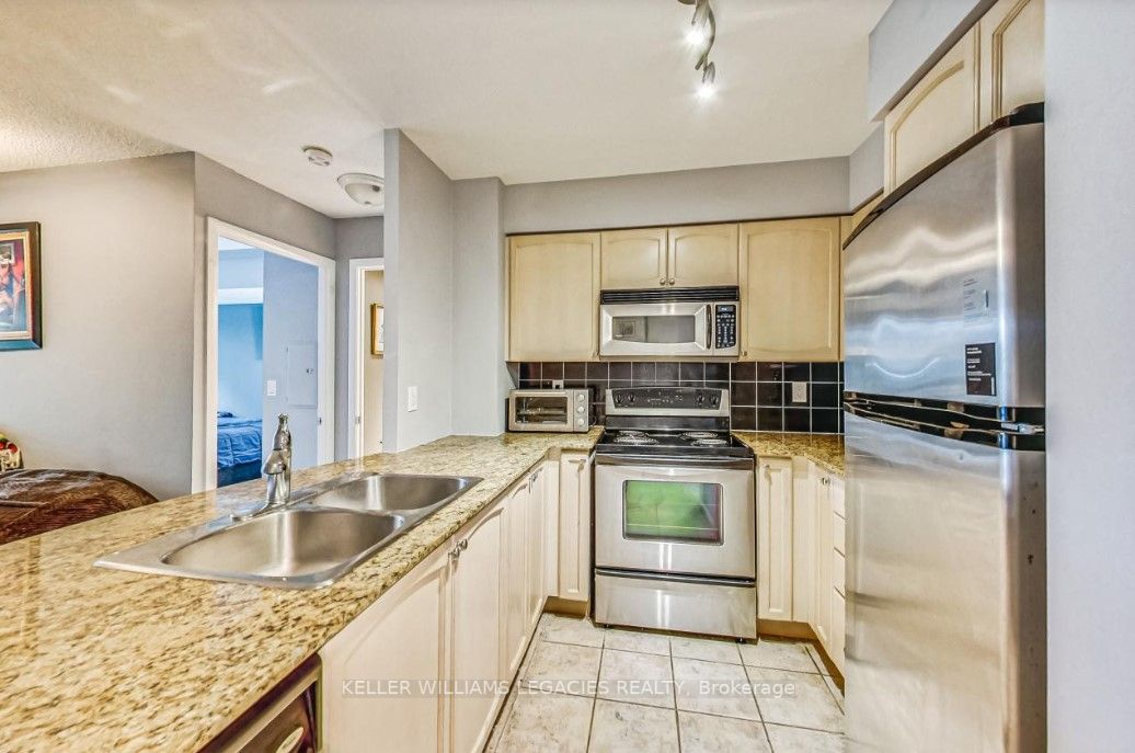 219 Fort York Blvd, #304