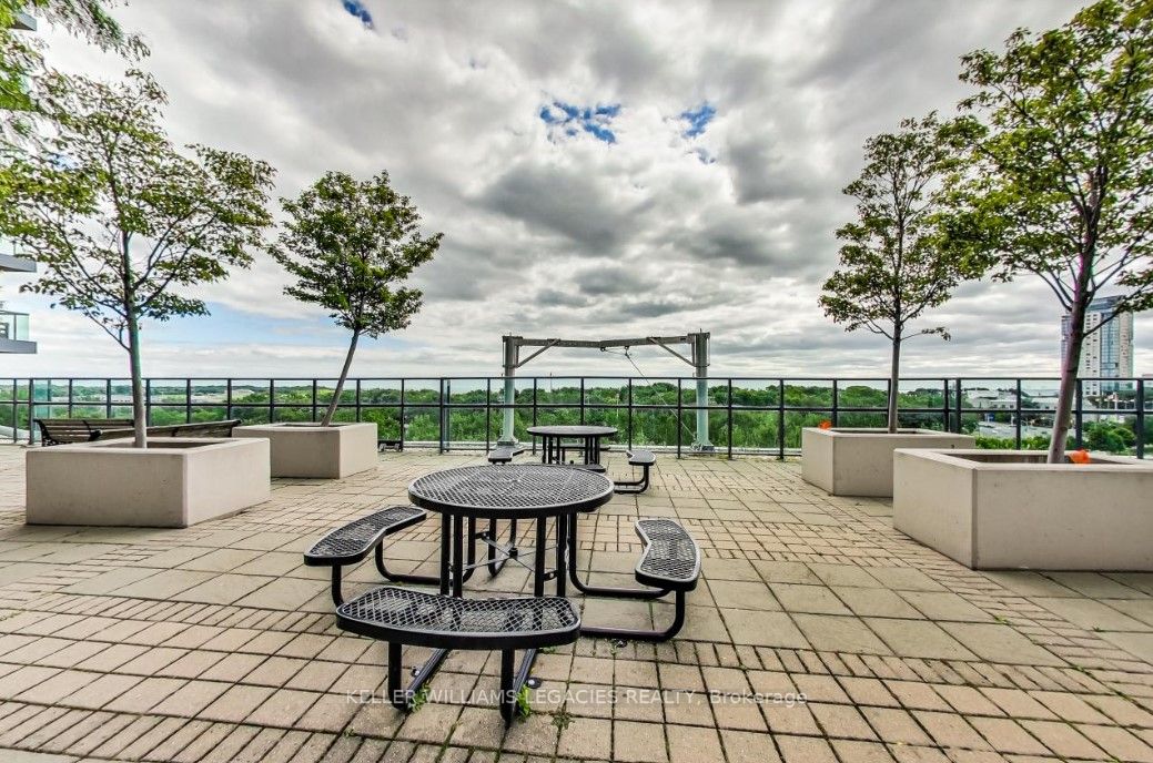 219 Fort York Blvd, #304