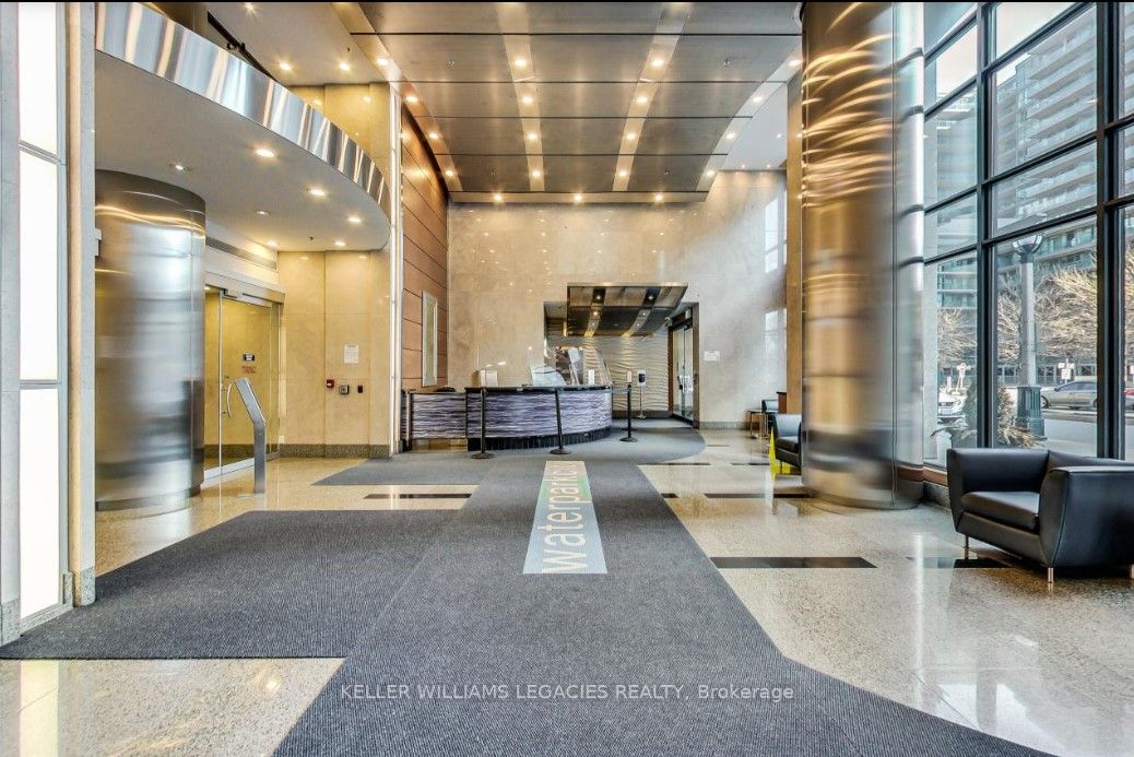 219 Fort York Blvd, #304