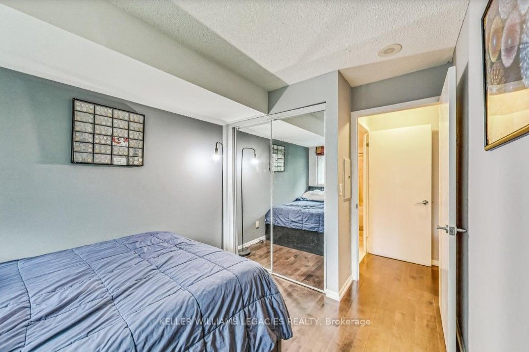 219 Fort York Blvd, #304