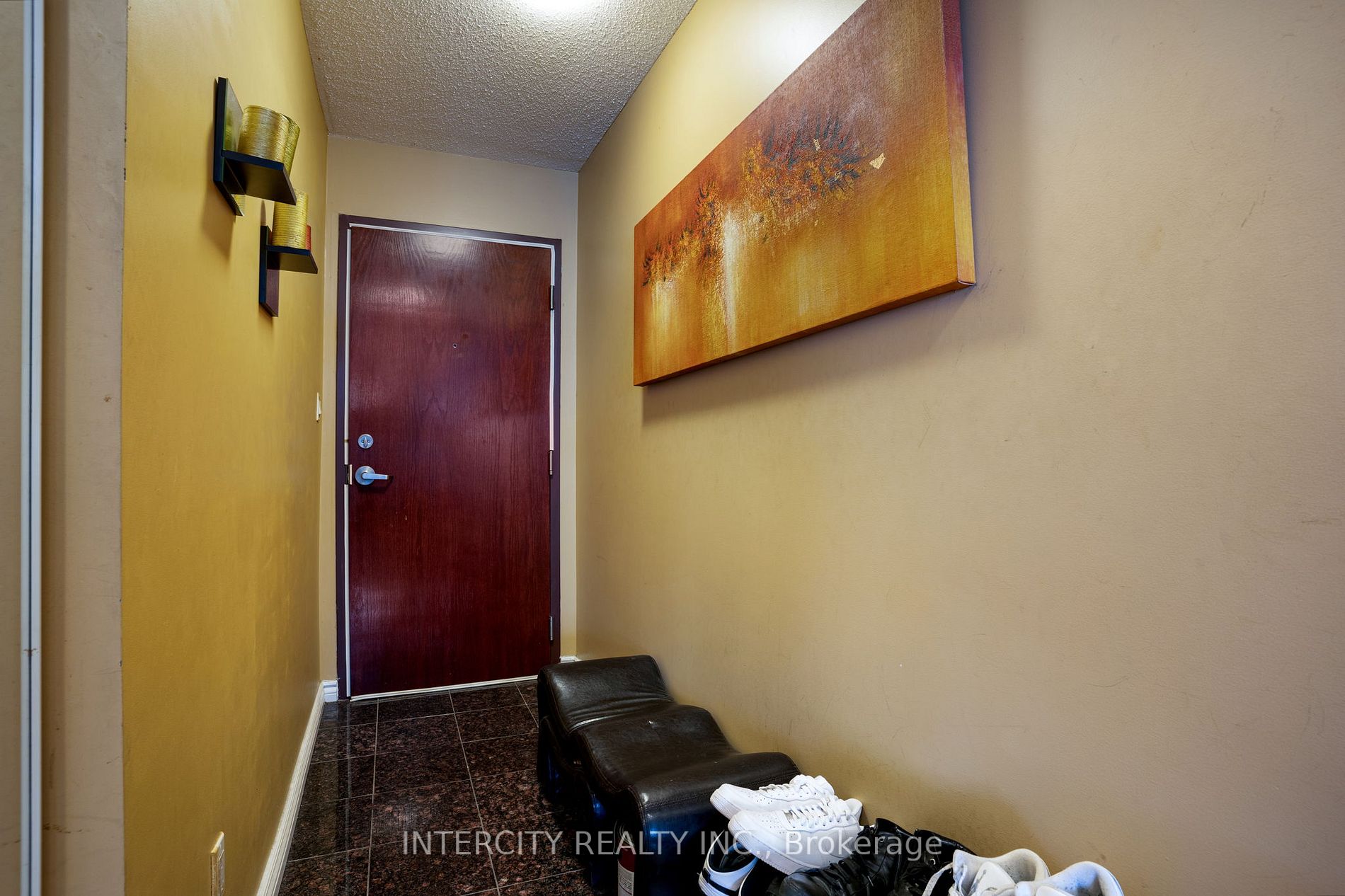 263 Wellington St W, #505