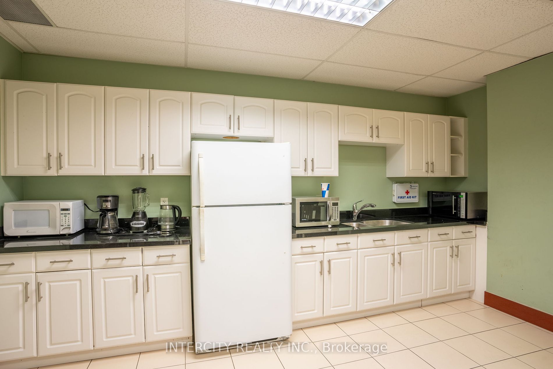263 Wellington St W, #505