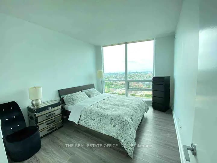 219 Fort York Blvd, #3802