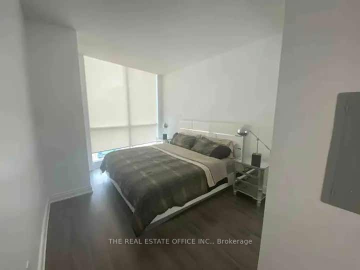 219 Fort York Blvd, #3802