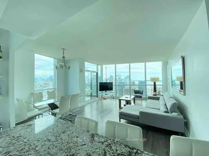 219 Fort York Blvd, #3802