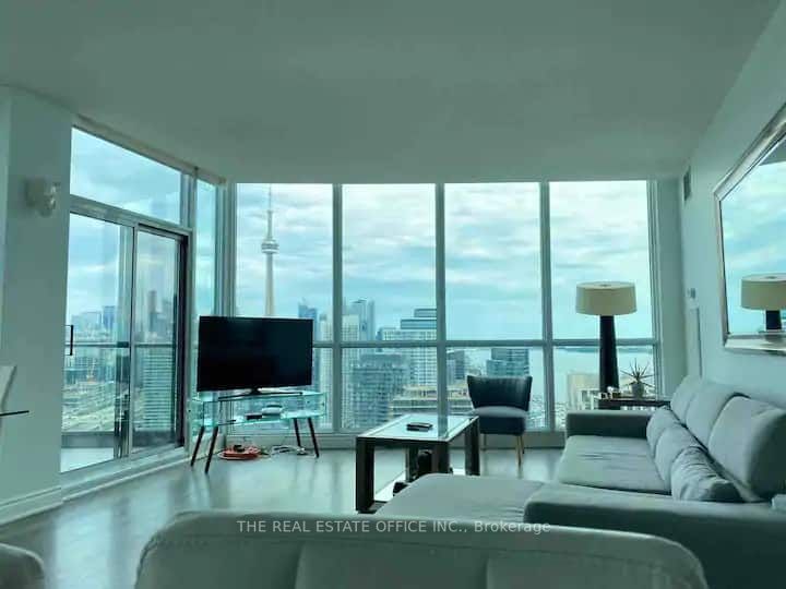 219 Fort York Blvd, #3802