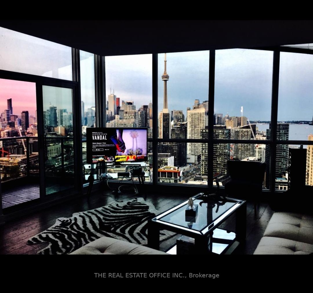 219 Fort York Blvd, #3802