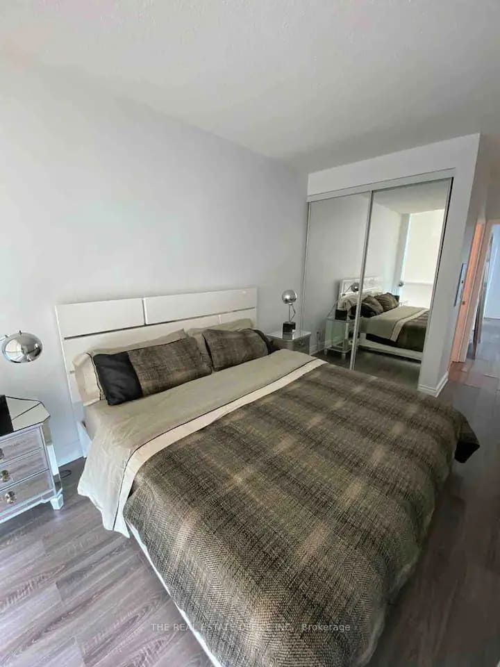 219 Fort York Blvd, #3802