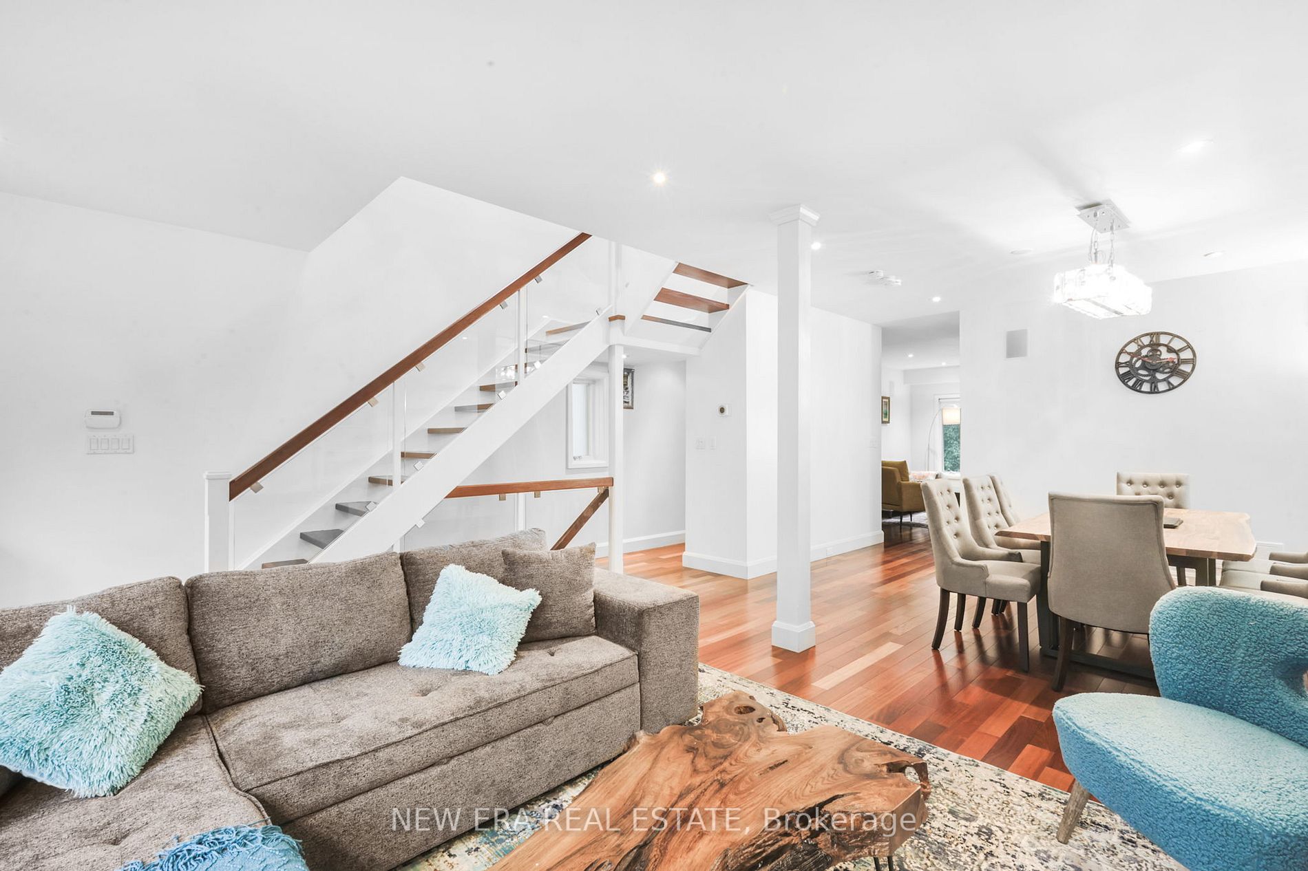 313 Glen Rd
