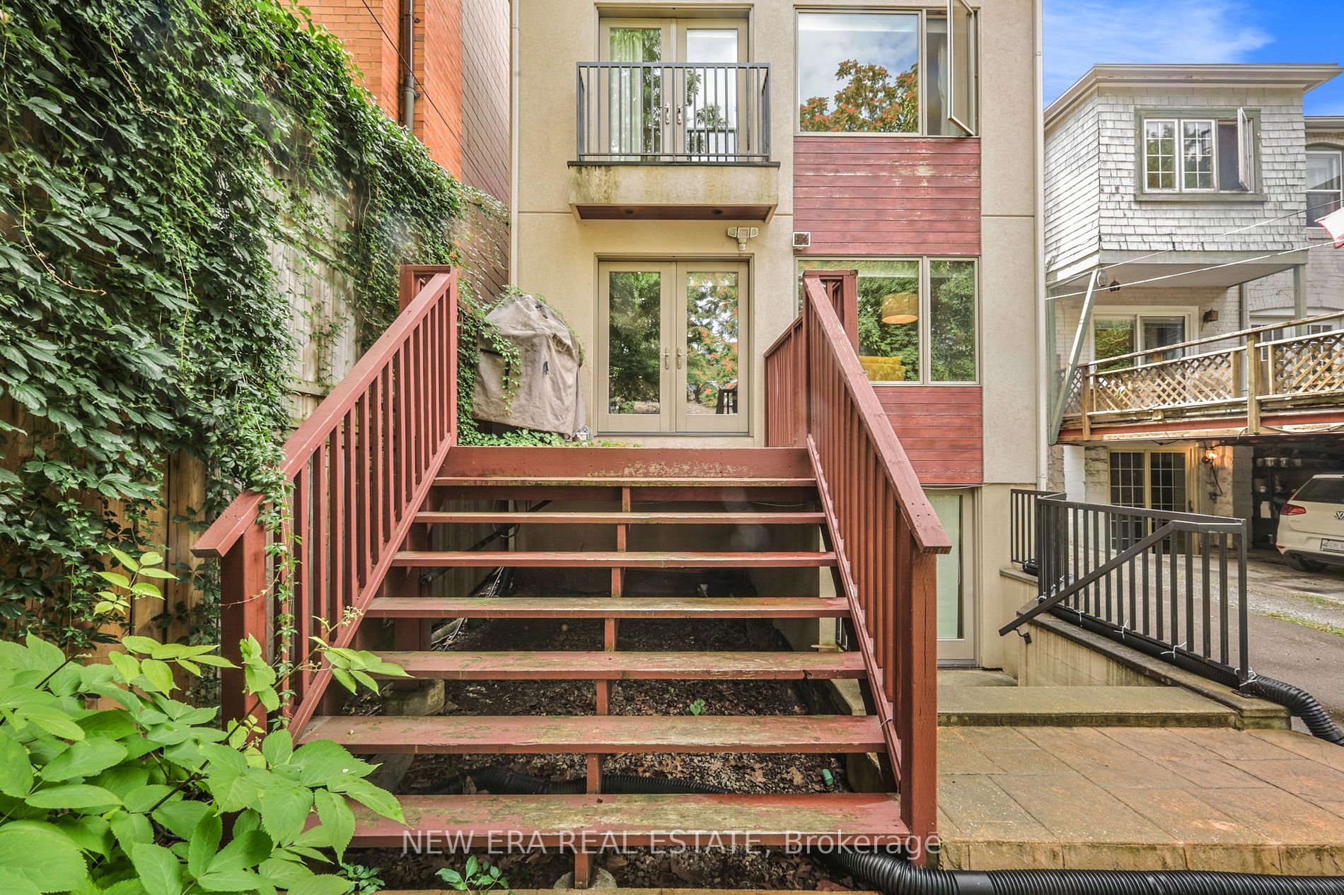 313 Glen Rd