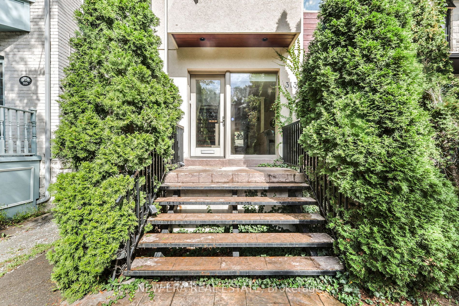 313 Glen Rd
