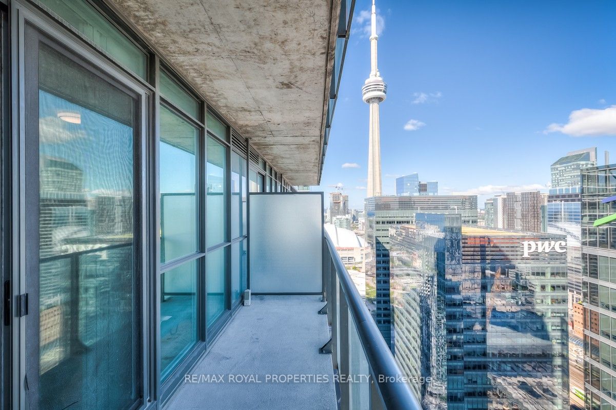 65 Bremner Blvd, #4007