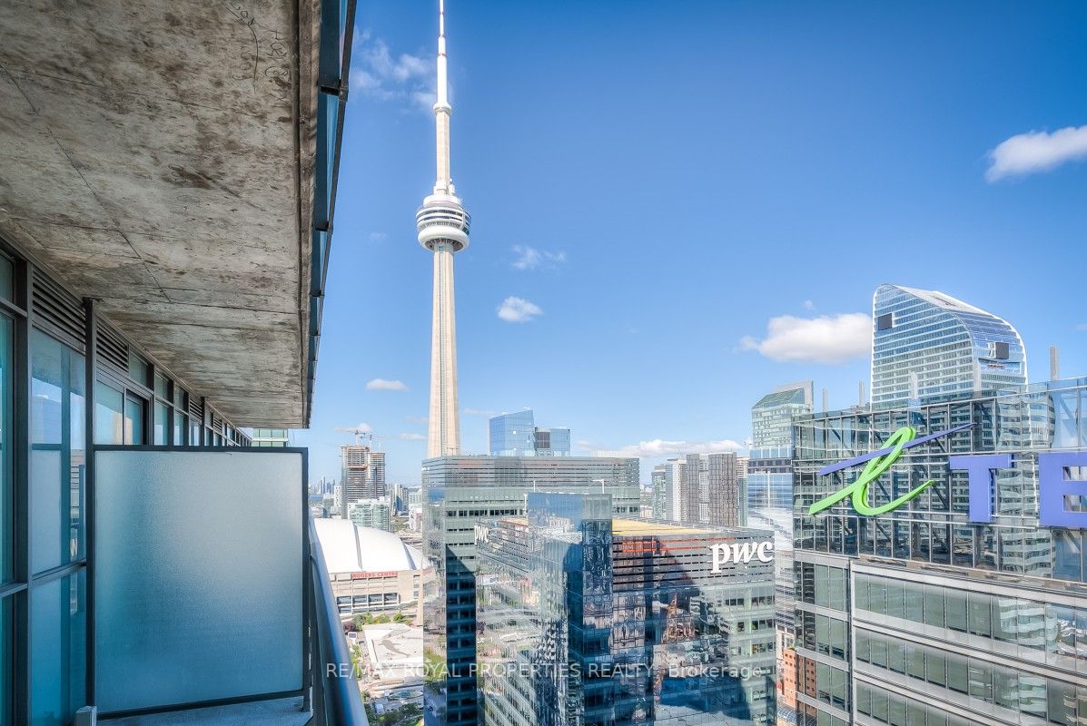 65 Bremner Blvd, #4007