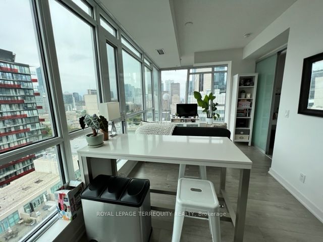 199 Richmond St, #2202