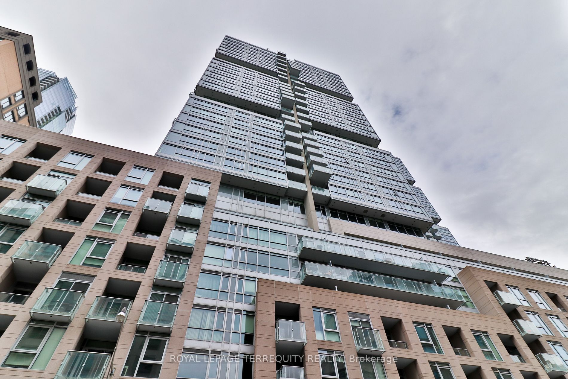 199 Richmond St, #2202