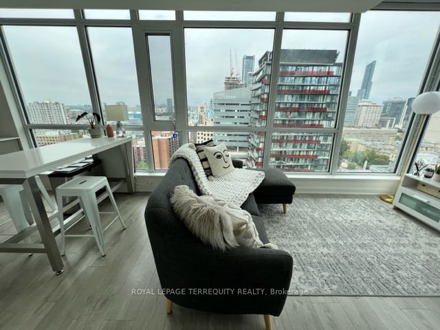 199 Richmond St, #2202