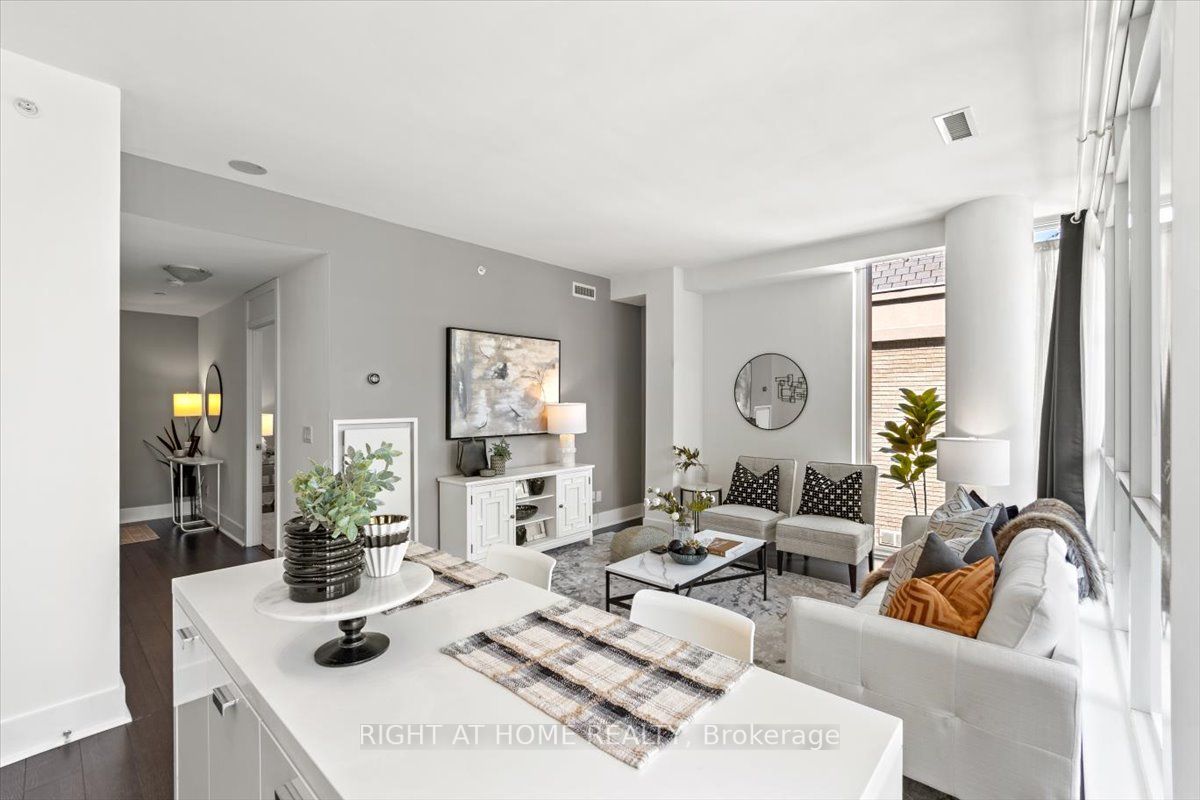 32 Davenport Road, #304