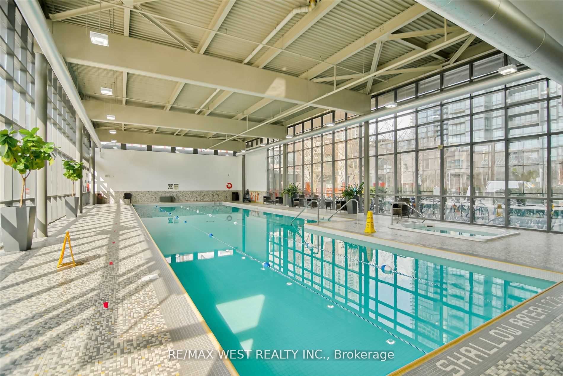 11 Brunel Crt, #1716
