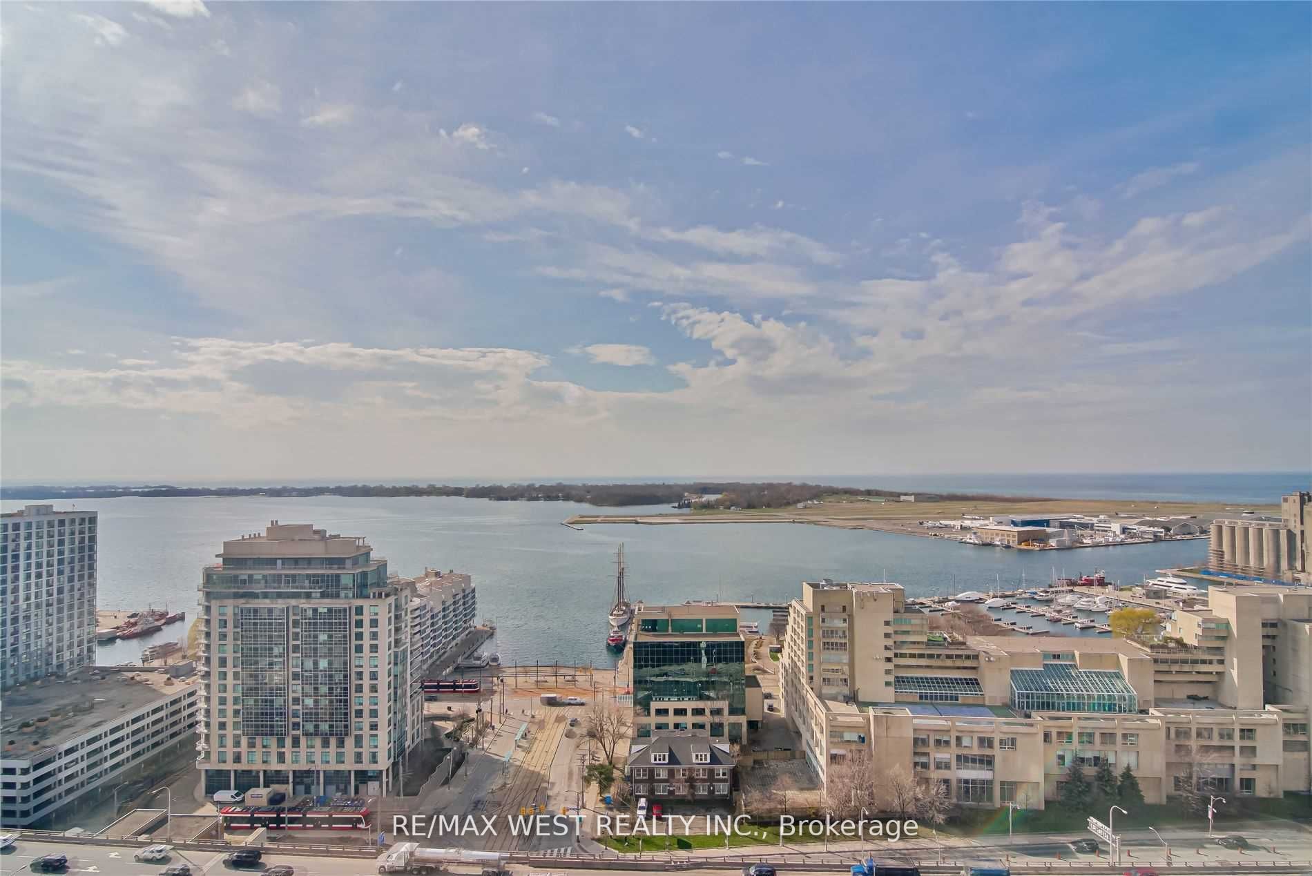 11 Brunel Crt, #1716