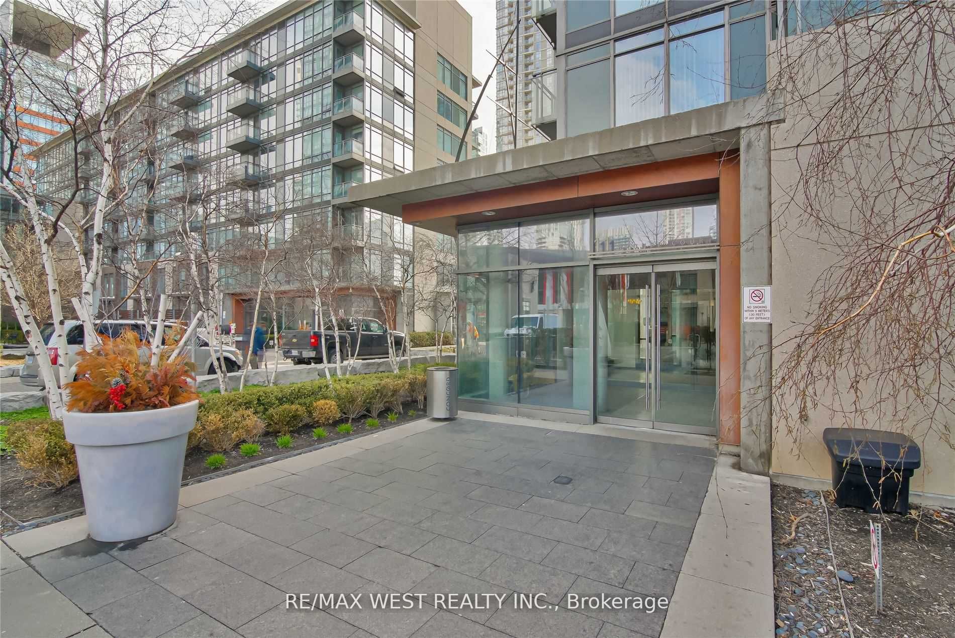 11 Brunel Crt, #1716