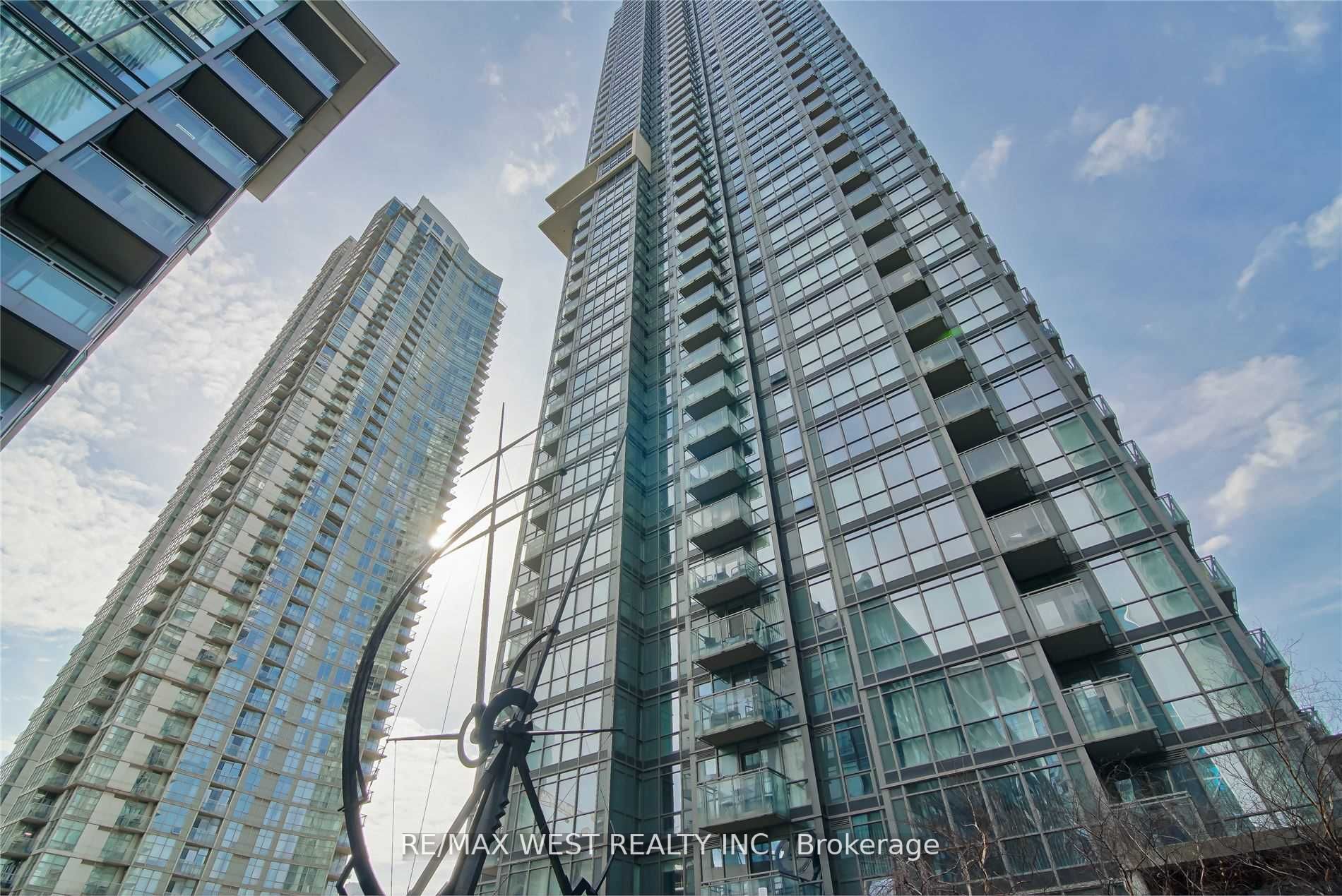 11 Brunel Crt, #1716