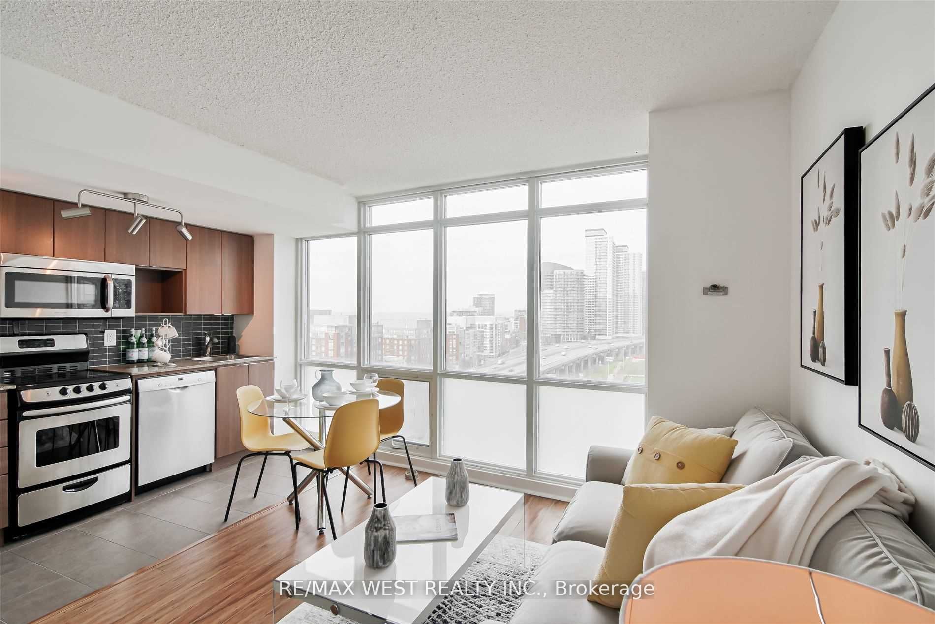 11 Brunel Crt, #1716