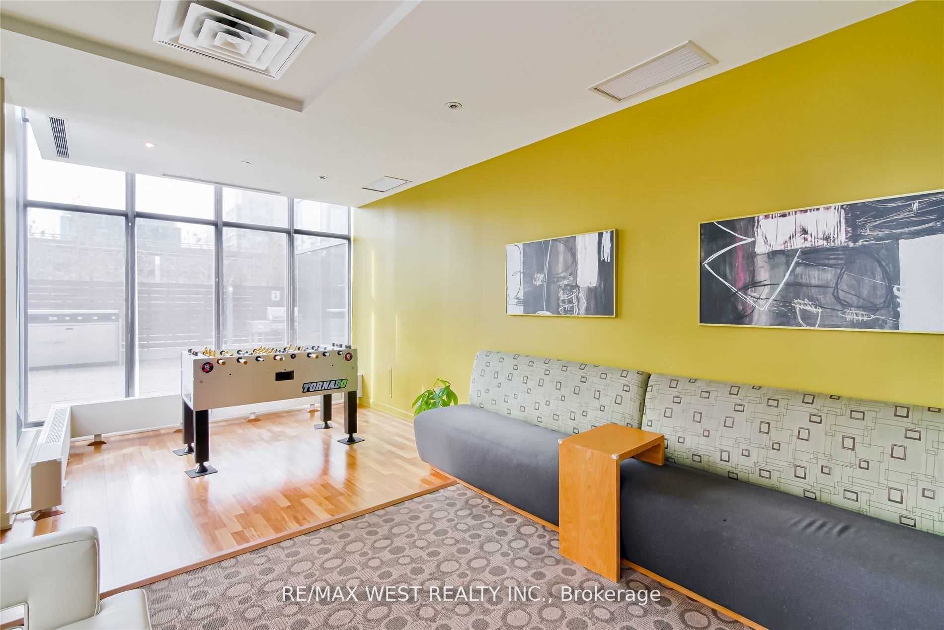 11 Brunel Crt, #1716