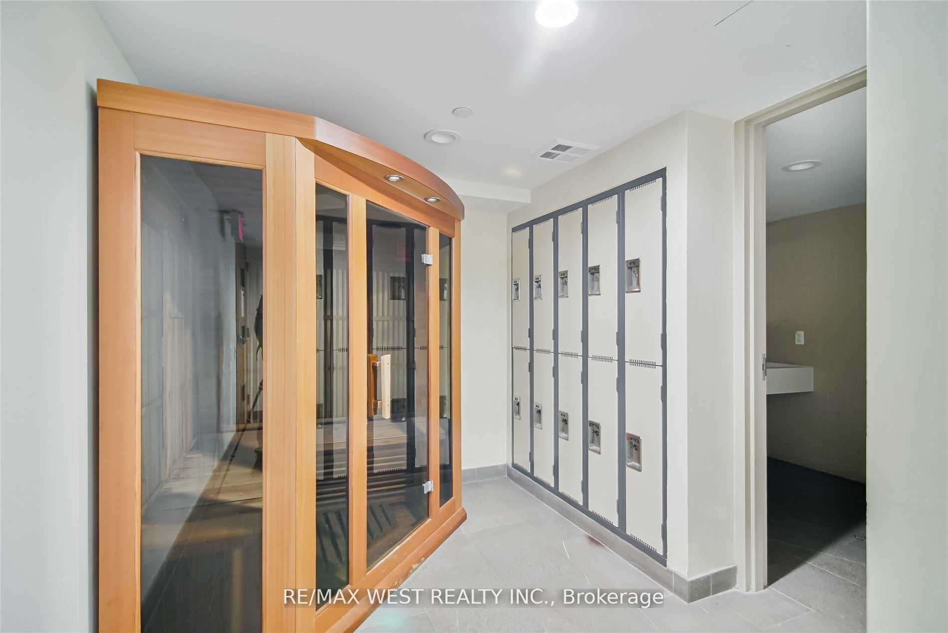 11 Brunel Crt, #1716