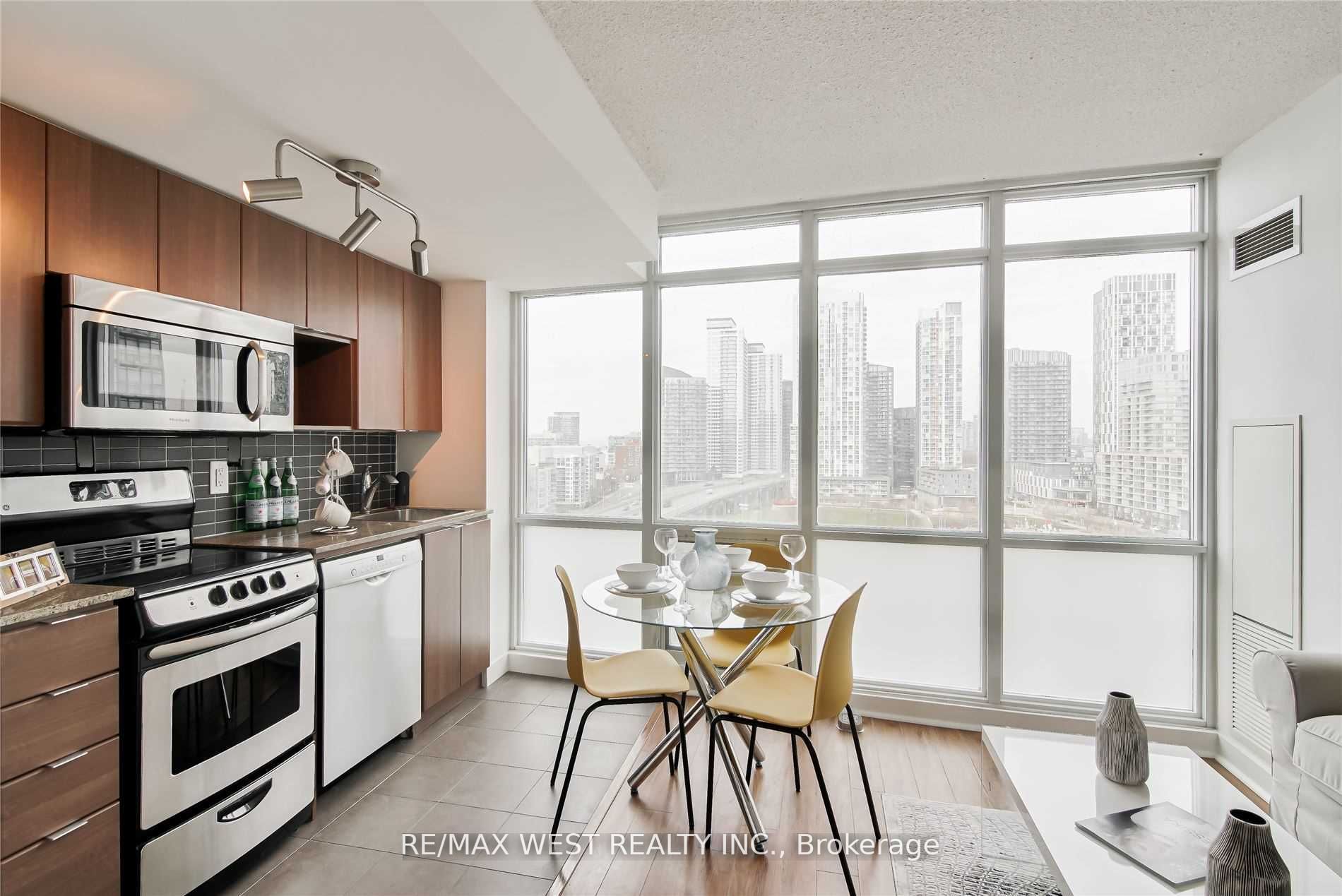 11 Brunel Crt, #1716