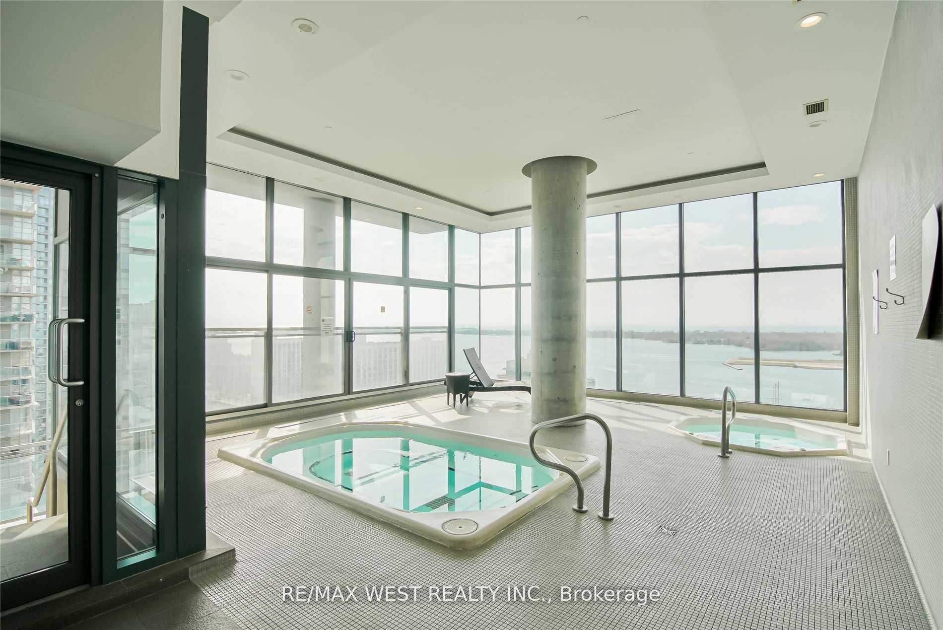 11 Brunel Crt, #1716
