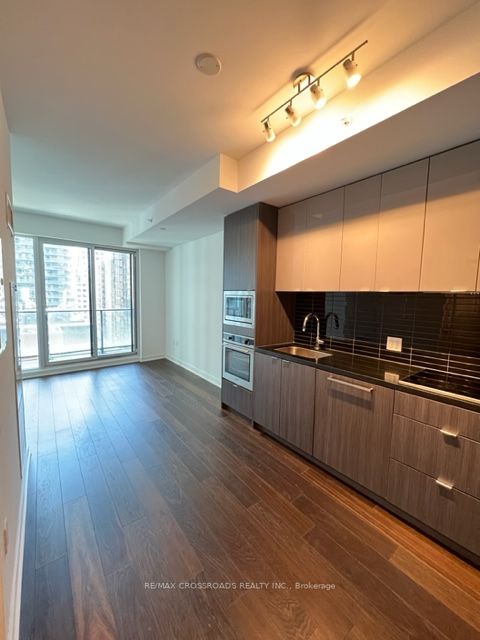 115 Blue Jays Way, #1701