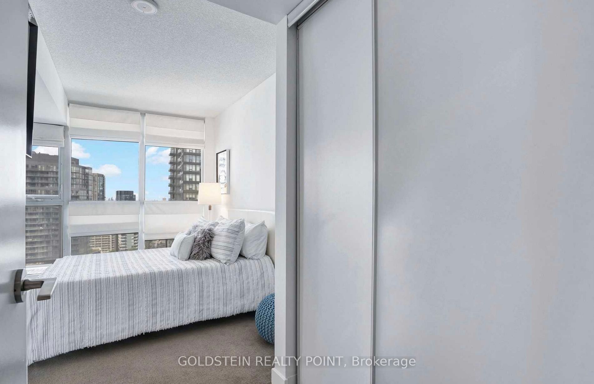 75 Queens Wharf Rd E, #2810