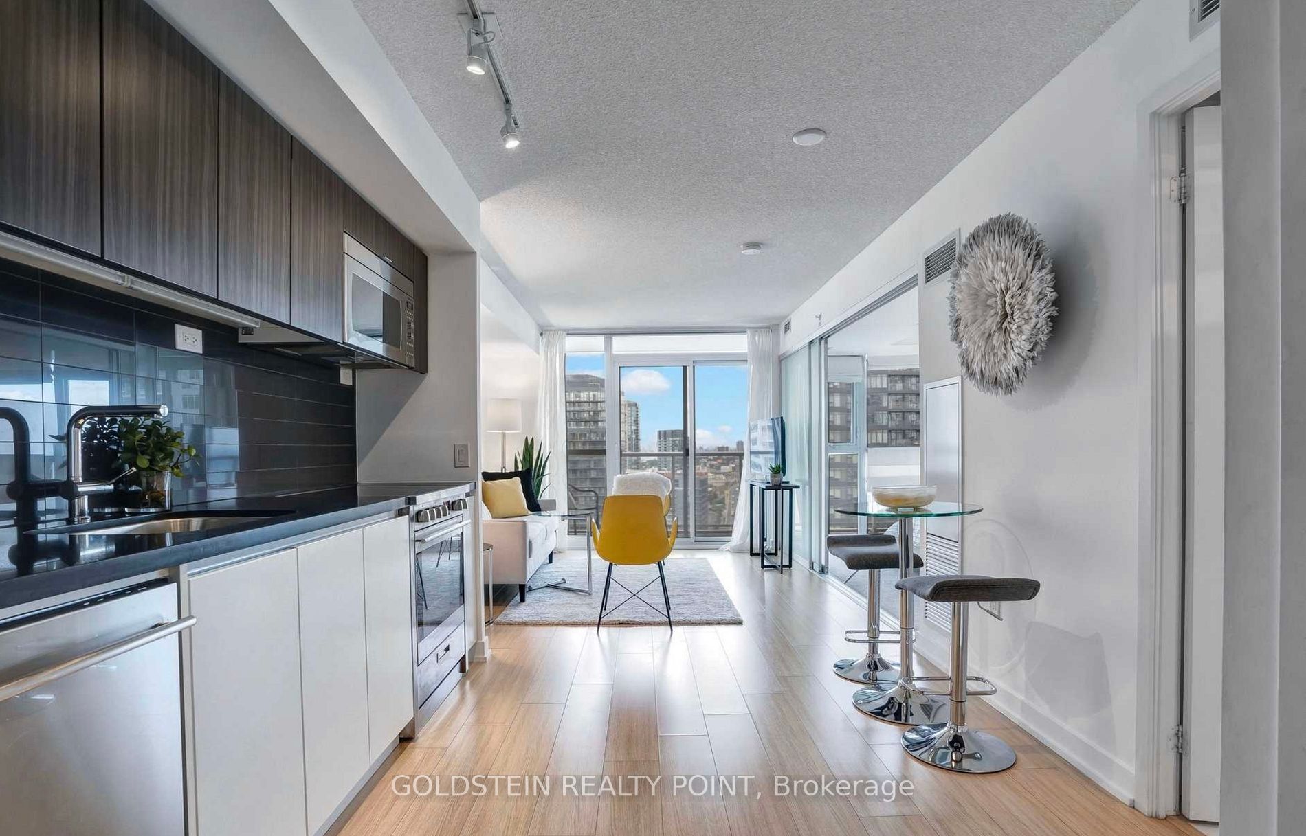 75 Queens Wharf Rd E, #2810