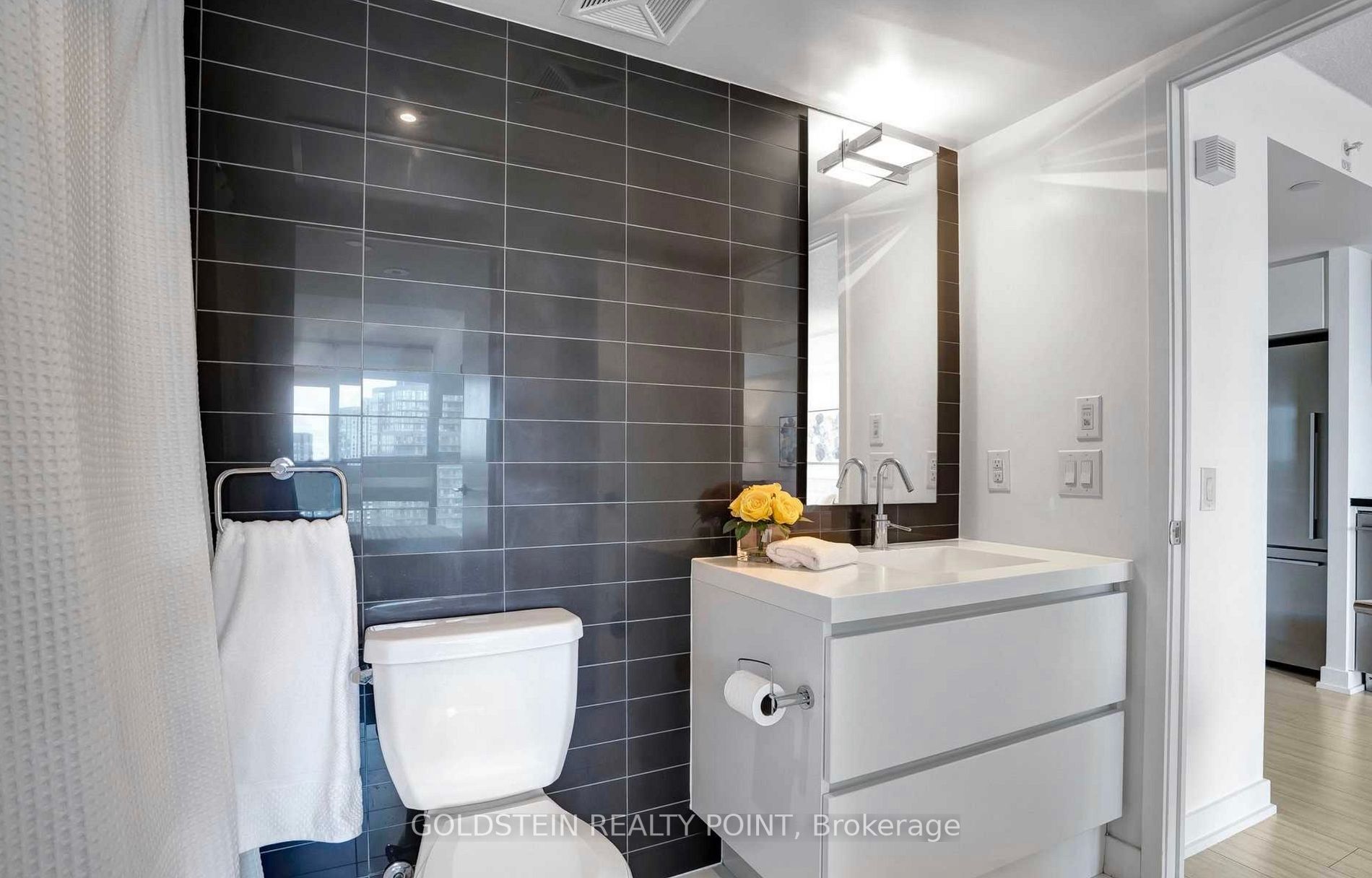75 Queens Wharf Rd E, #2810