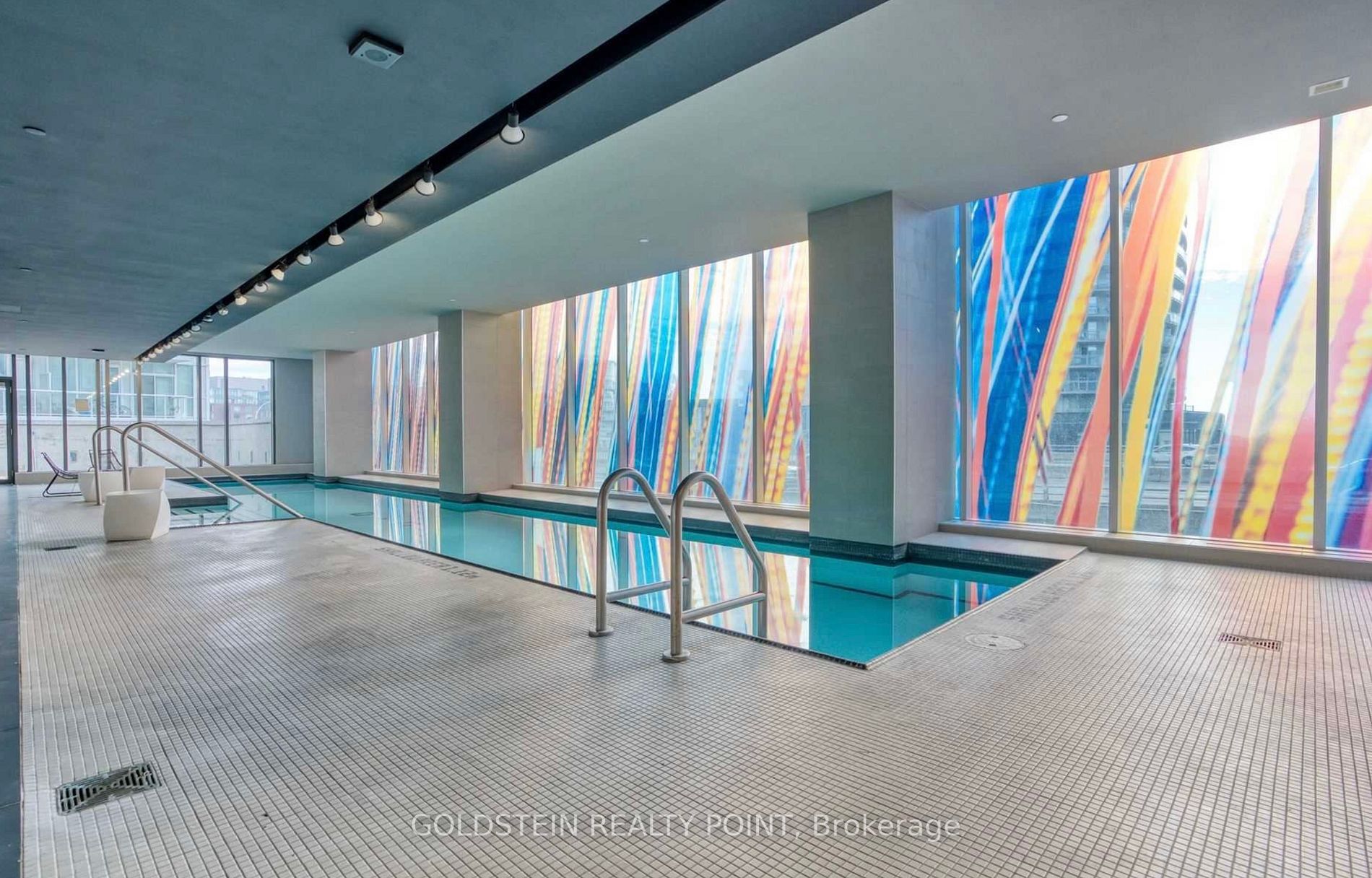 75 Queens Wharf Rd E, #2810