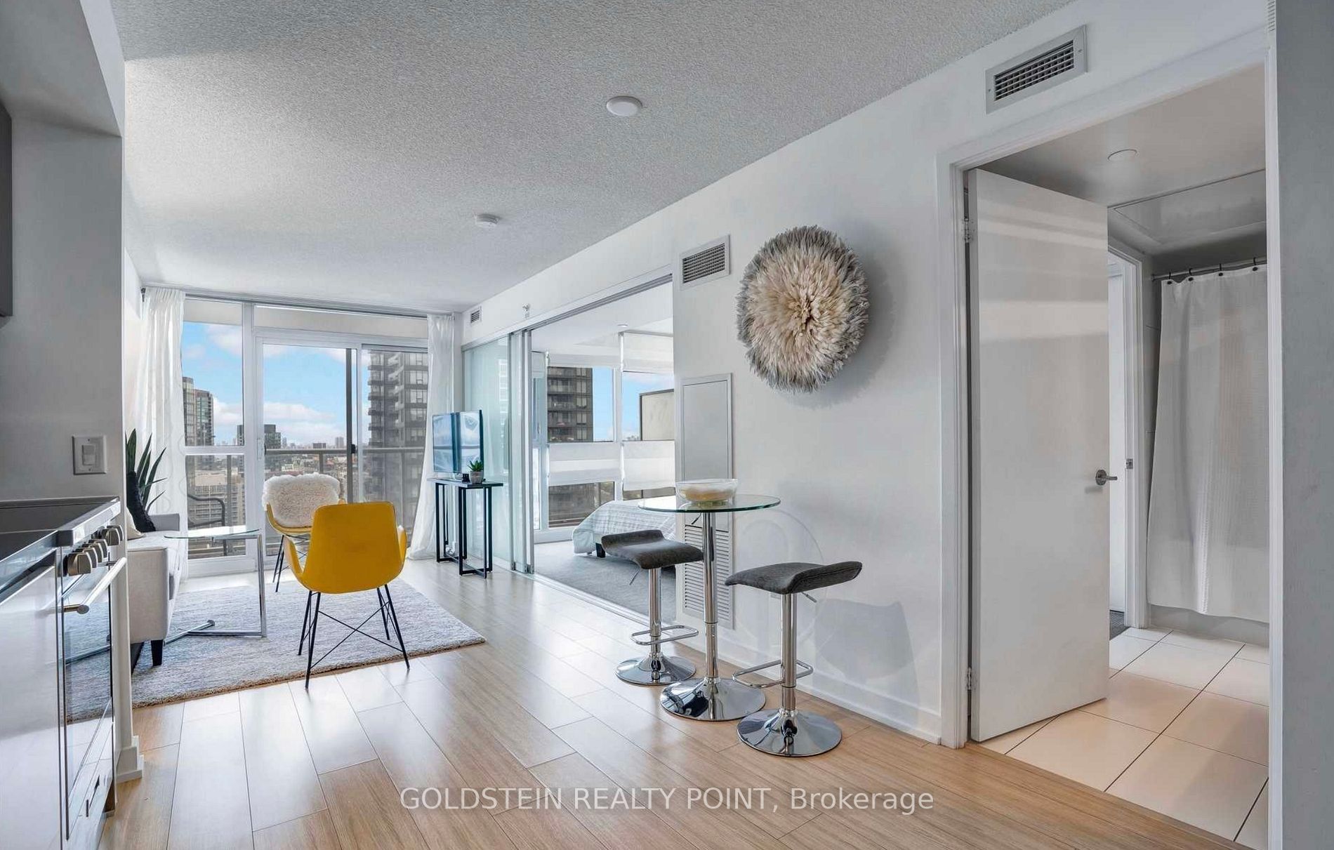 75 Queens Wharf Rd E, #2810