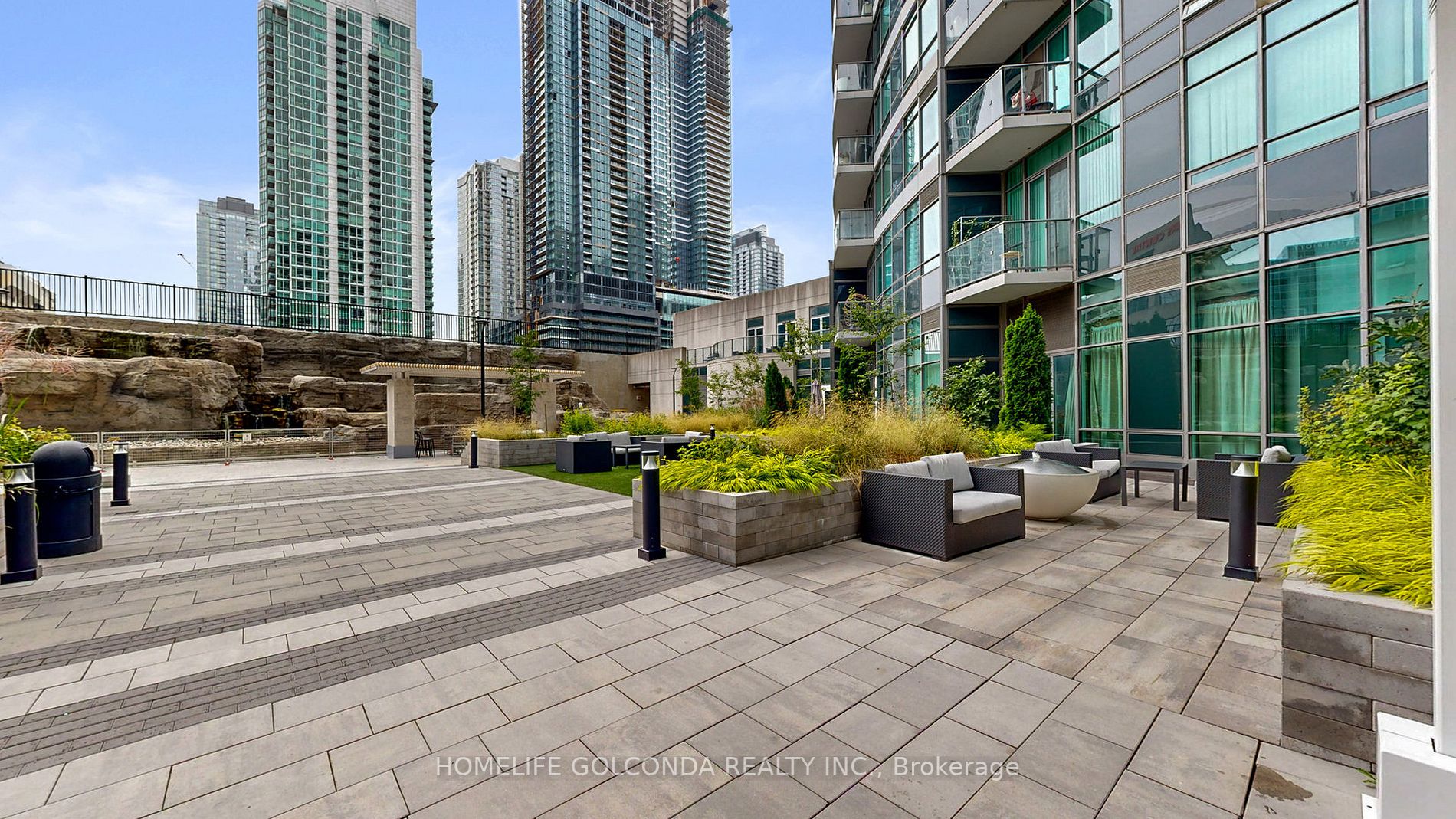 373 Front St W, #2607