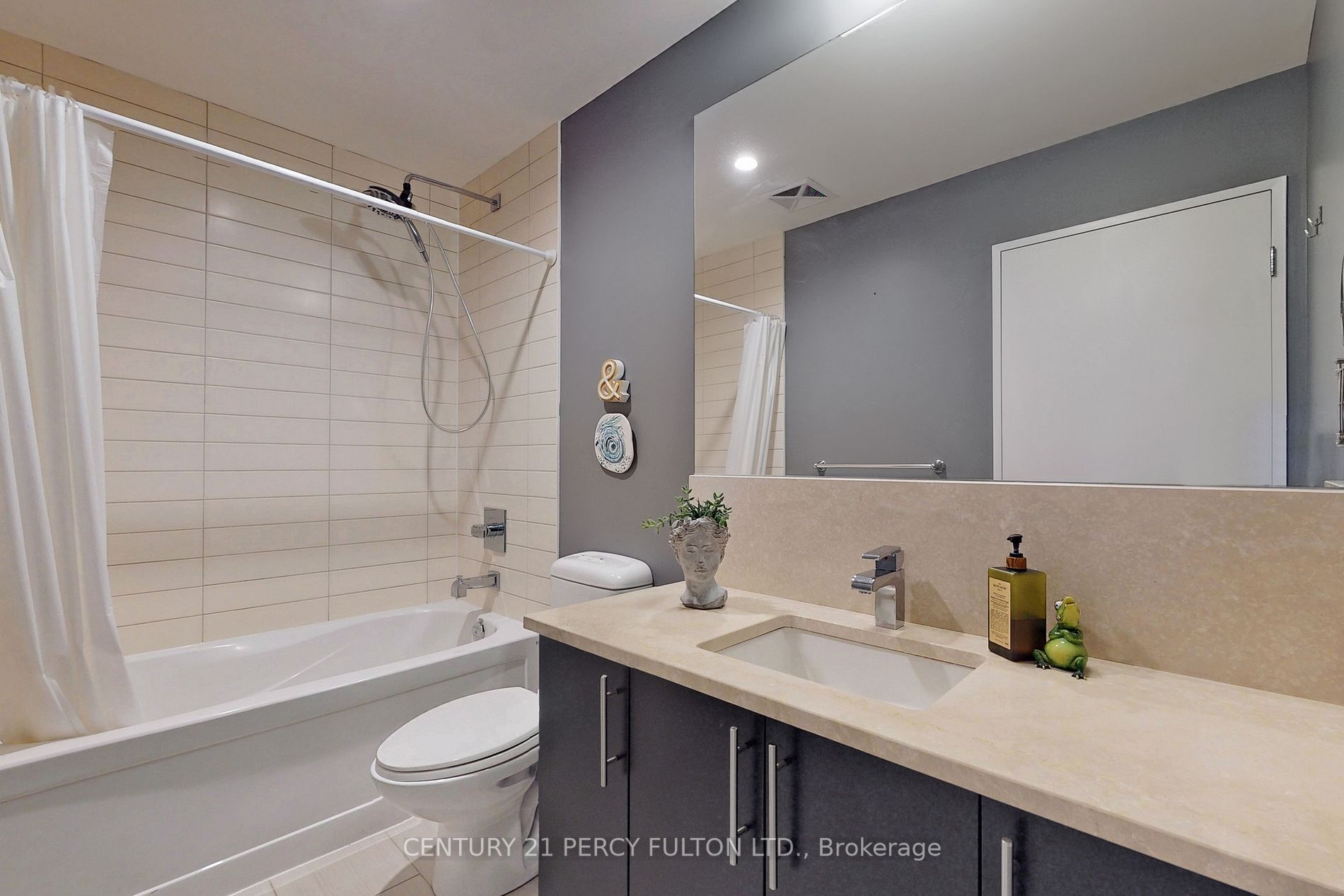 83 Redpath Avenue, #1107