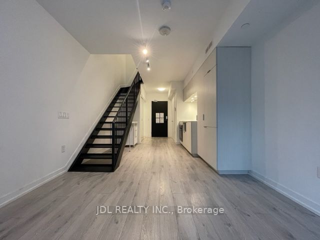 77 Shuter St, #530
