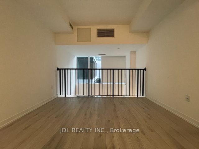 77 Shuter St, #530