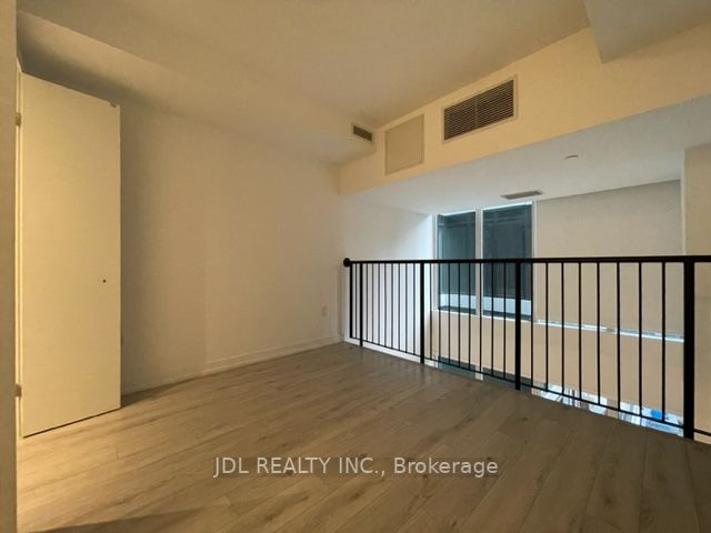 77 Shuter St, #530