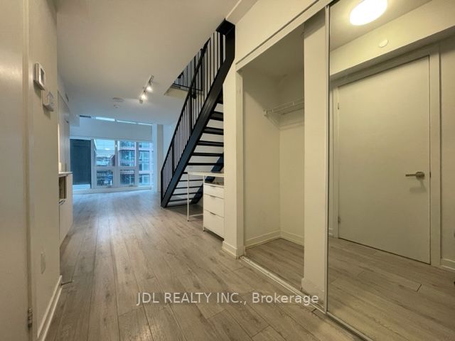 77 Shuter St, #530