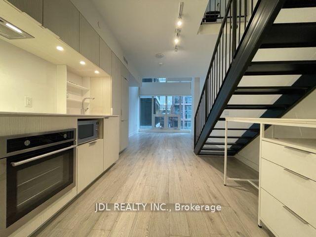 77 Shuter St, #530