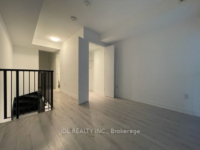 77 Shuter St, #530