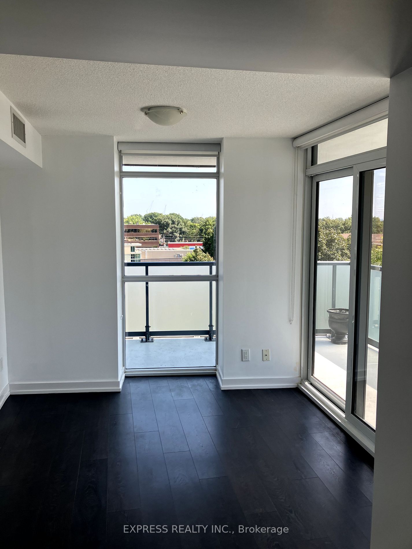 125 Redpath Avenue, #415